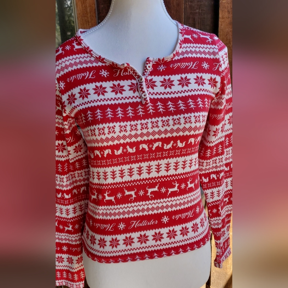 Hollister Red and White Knit Sweater